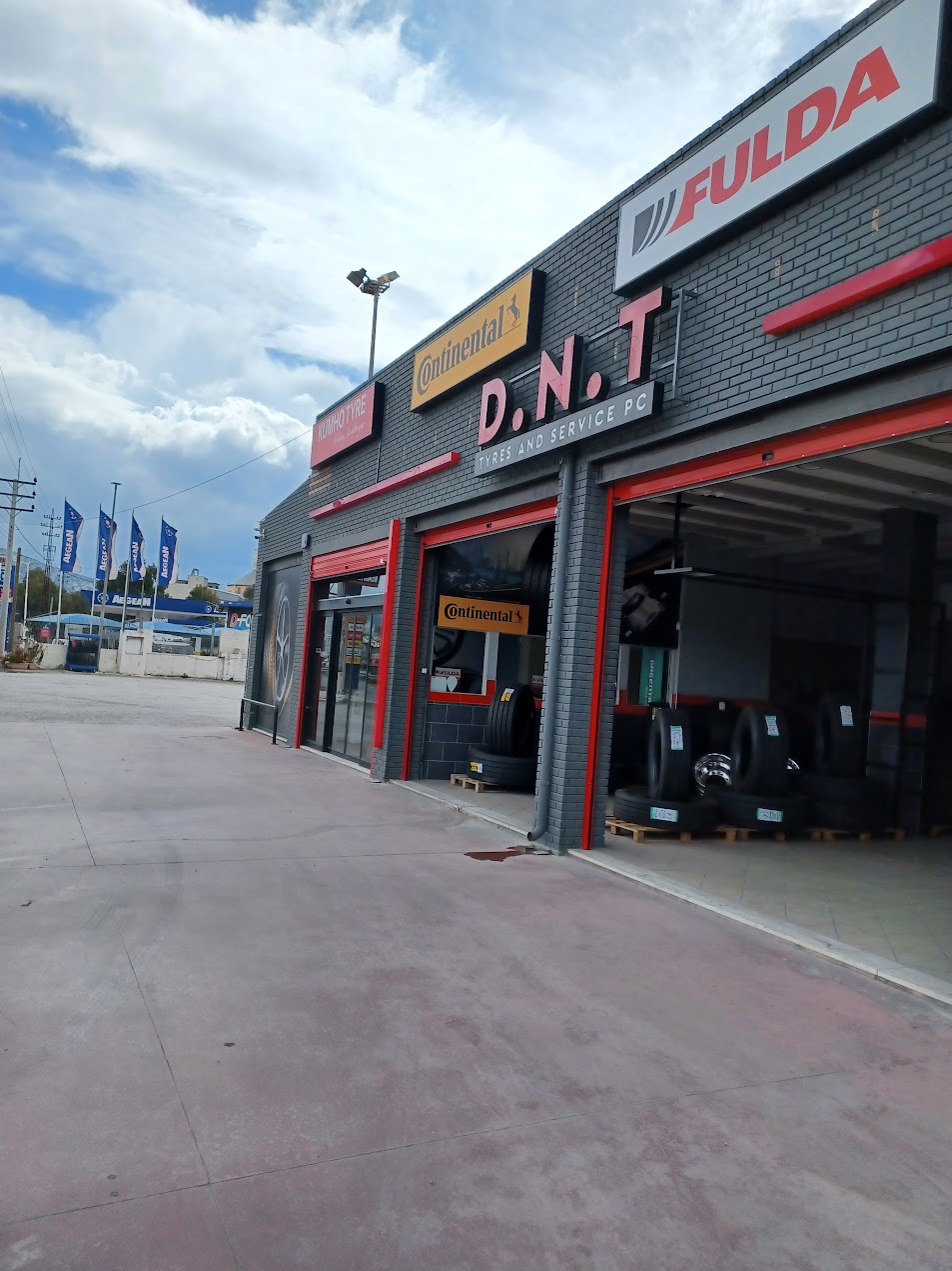 D.N.T πρόσοψη